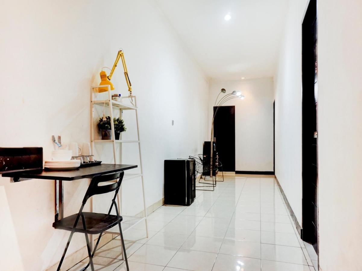 Oyo 90438 Mampang 34 Residence ジャカルタ エクステリア 写真